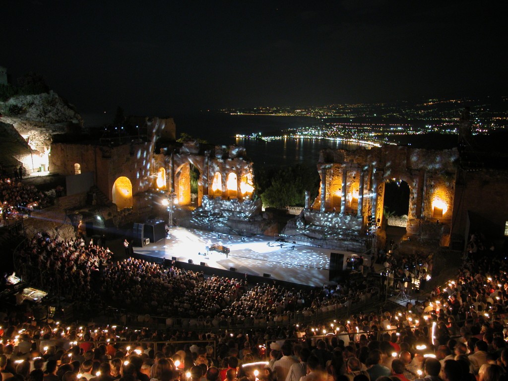 Elton John pubblico